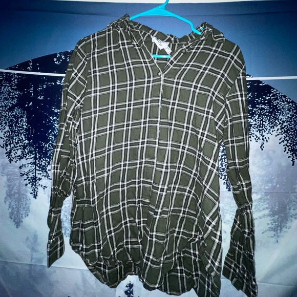Green Flannel Top - Picture 1 of 2